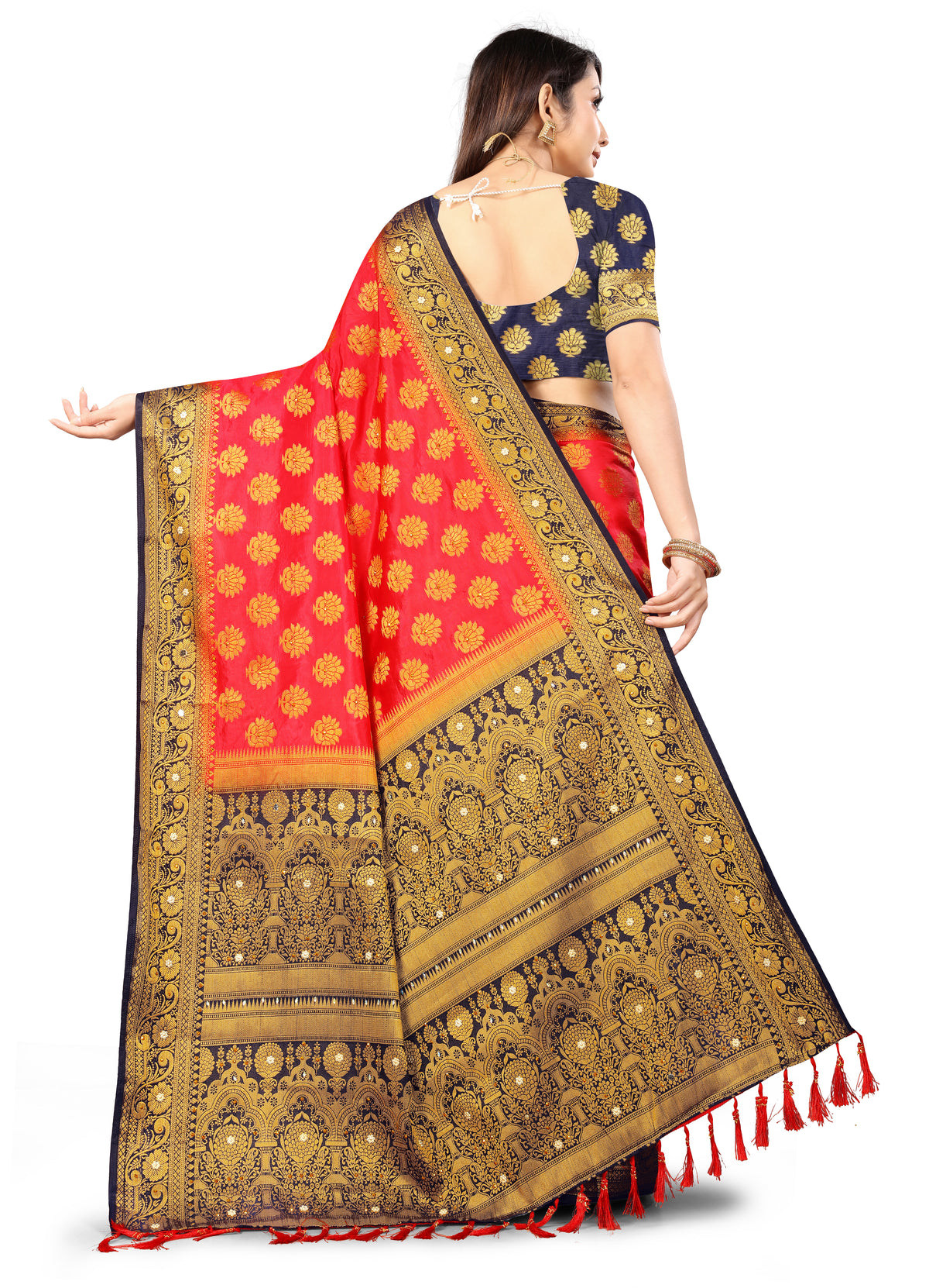 Red Silk Saree With Diamond Work