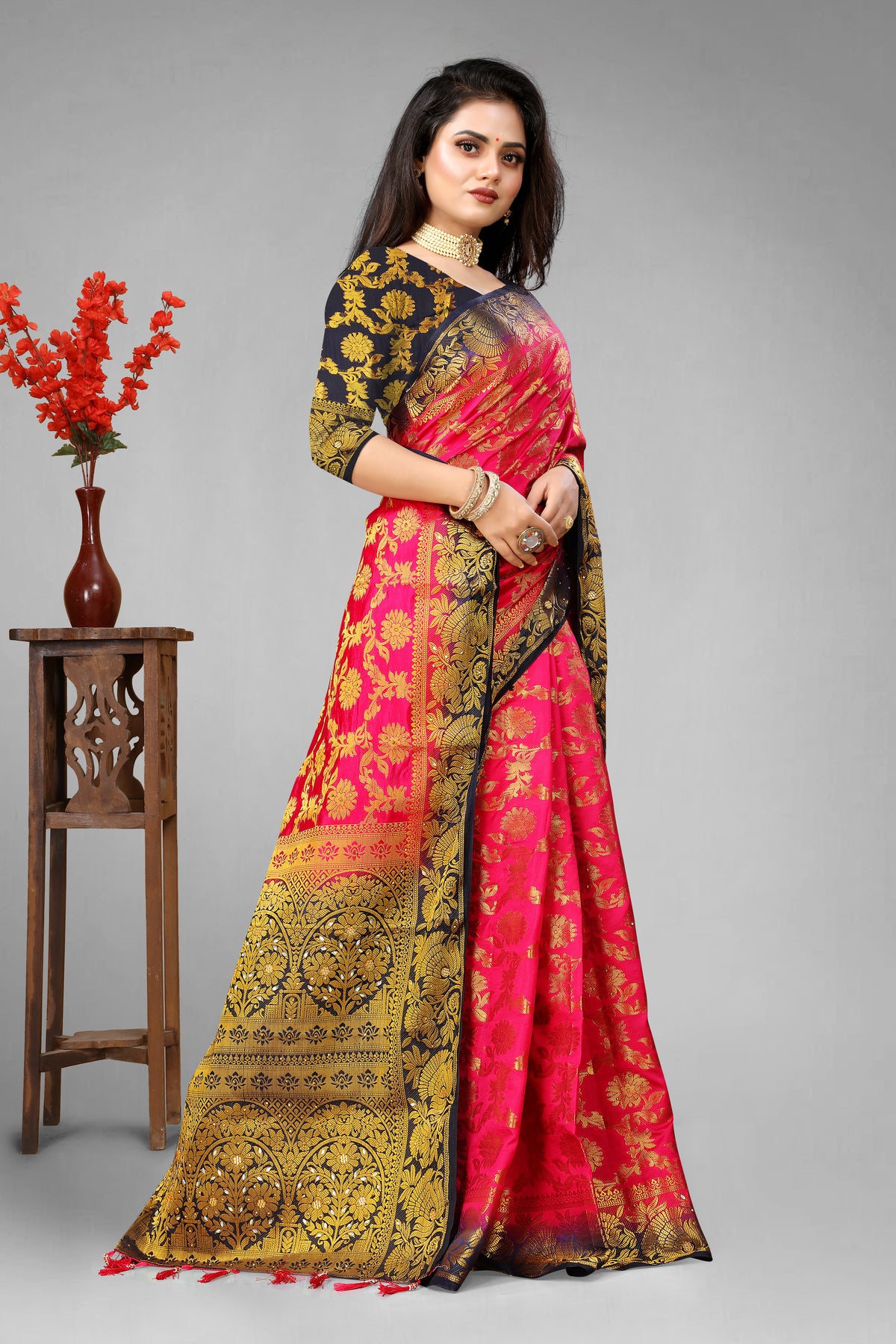 Rani Banarasi Silk Saree With Diamond Work With Tassels