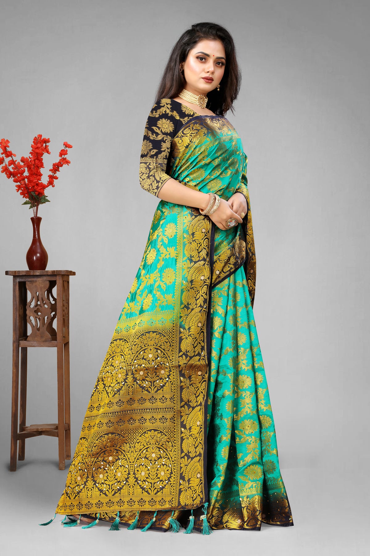 Green Banarasi Silk Saree With Diamond Work With Tassels