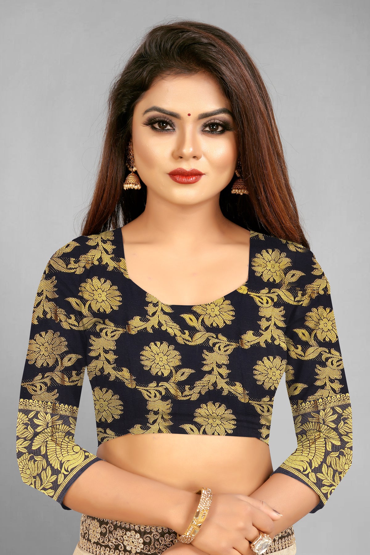 Green Banarasi Silk Saree With Diamond Work With Tassels