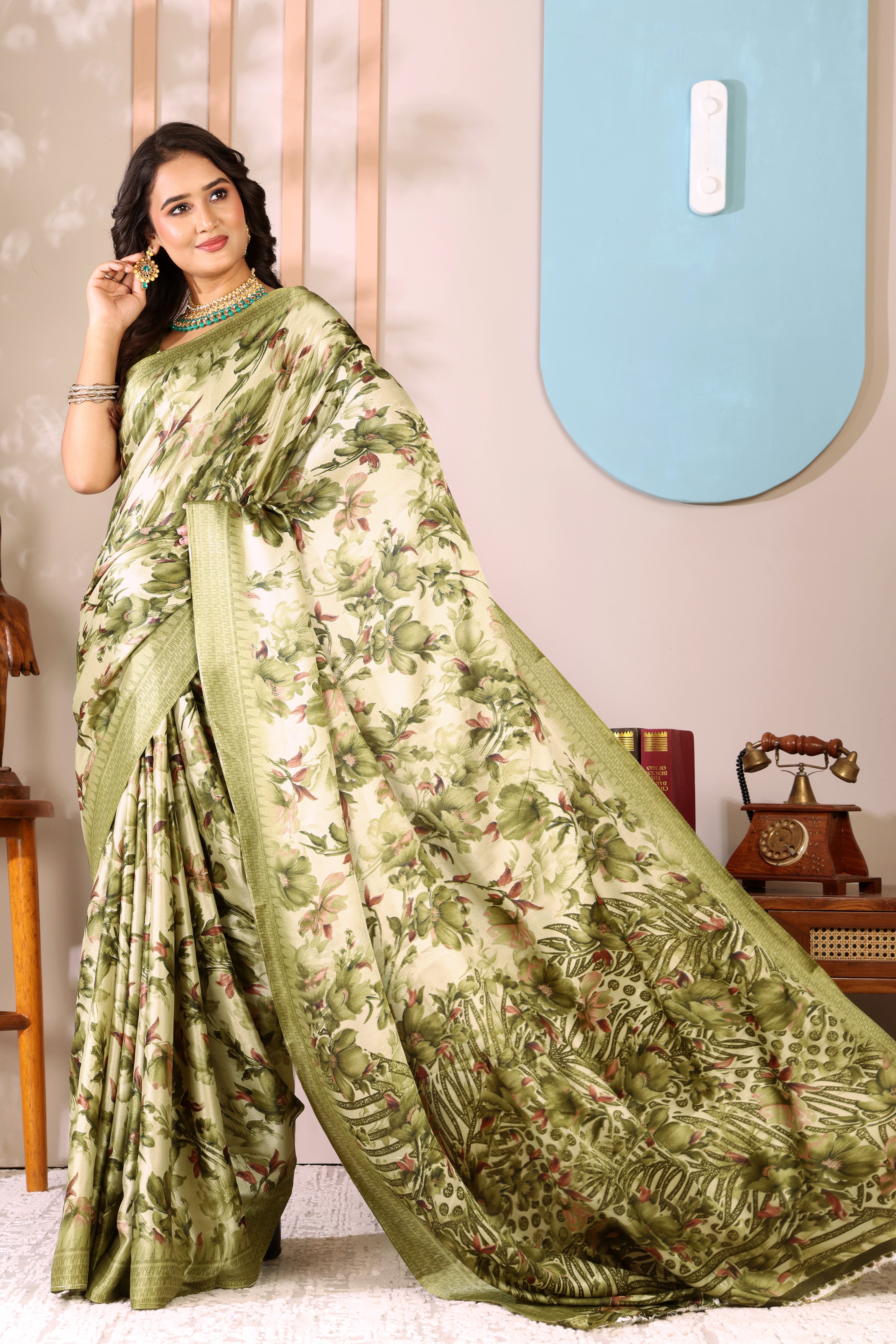Gold Printed, Digital Print, Floral Print Bollywood Chiffon saree