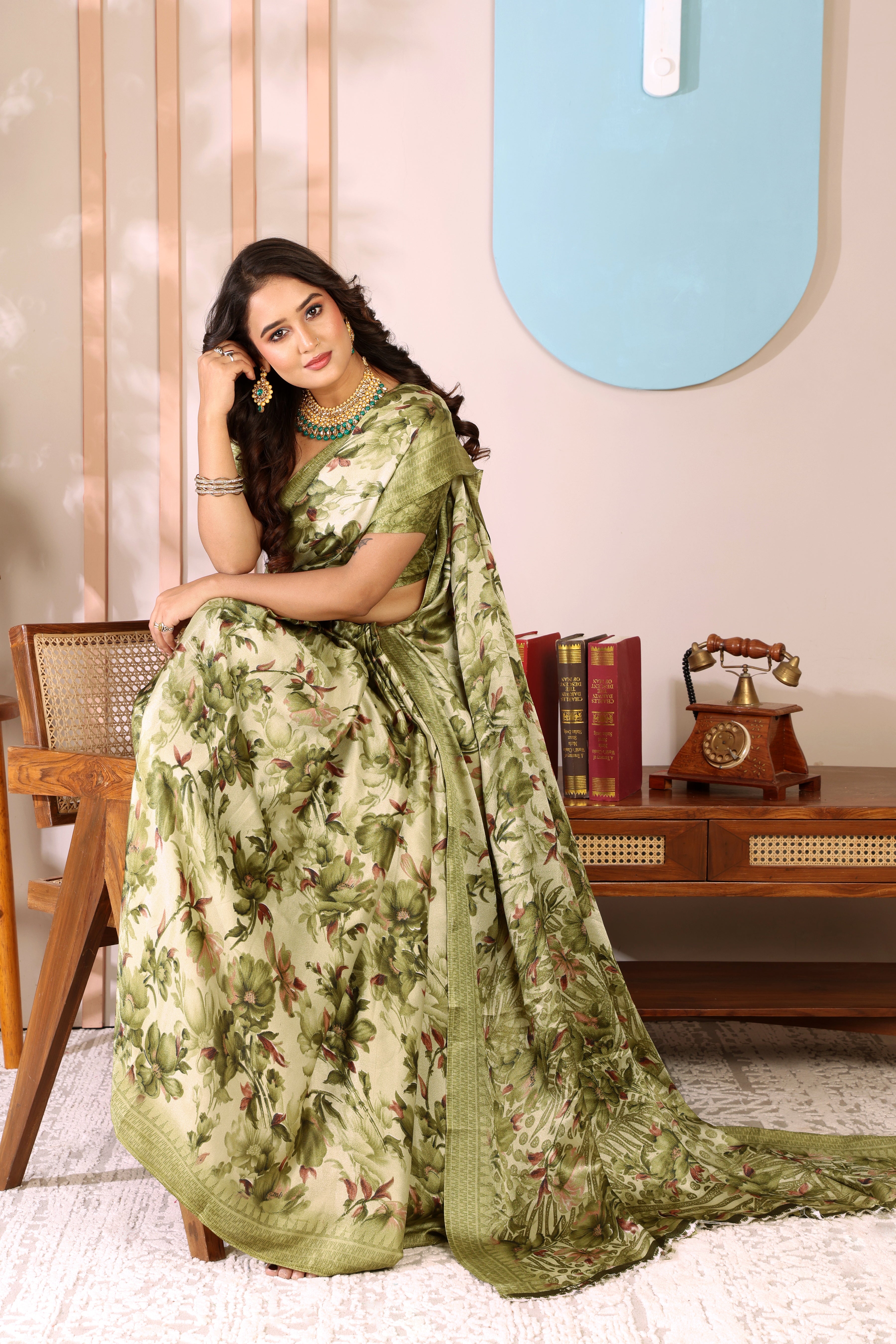 Gold Printed, Digital Print, Floral Print Bollywood Chiffon saree
