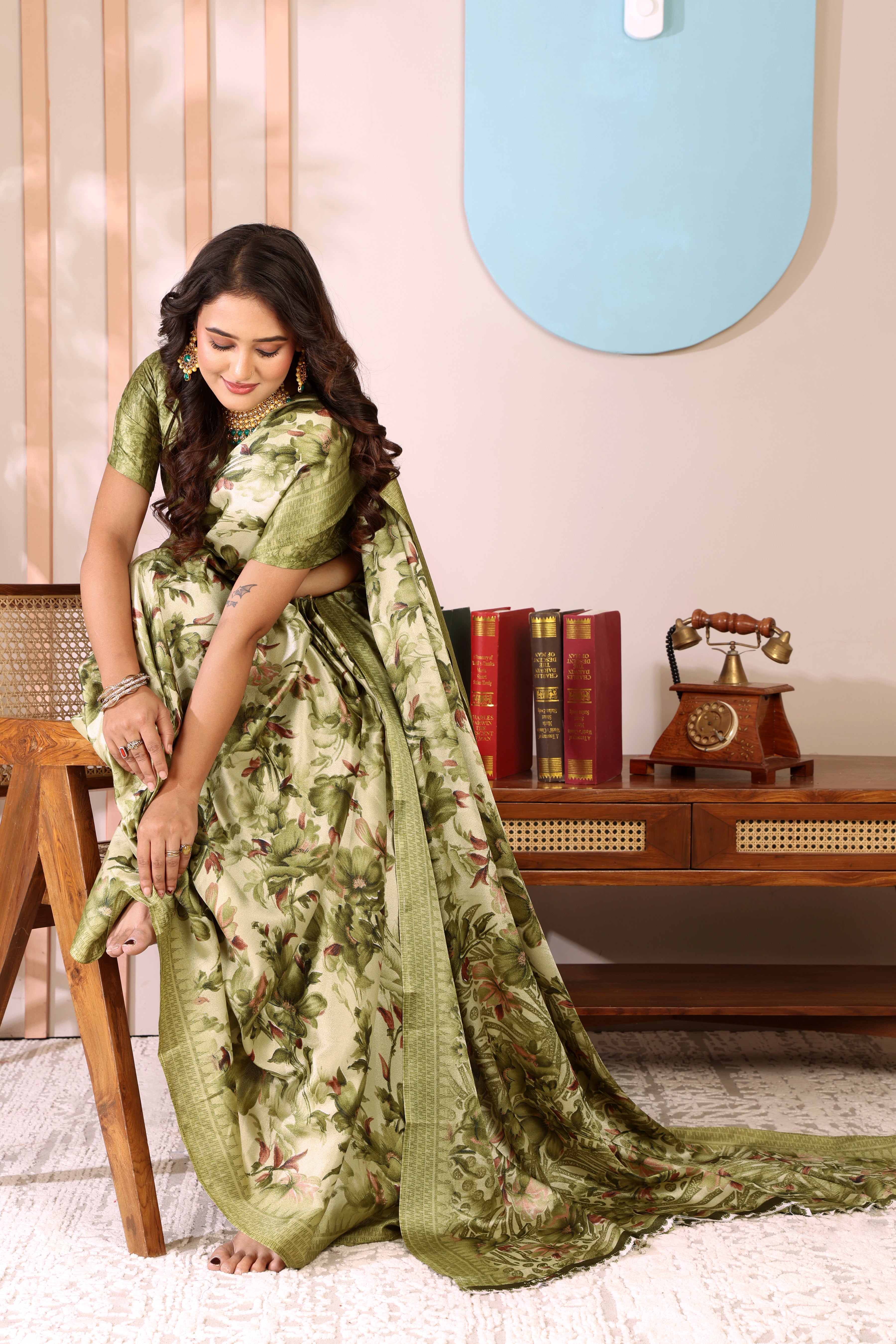 Gold Printed, Digital Print, Floral Print Bollywood Chiffon saree