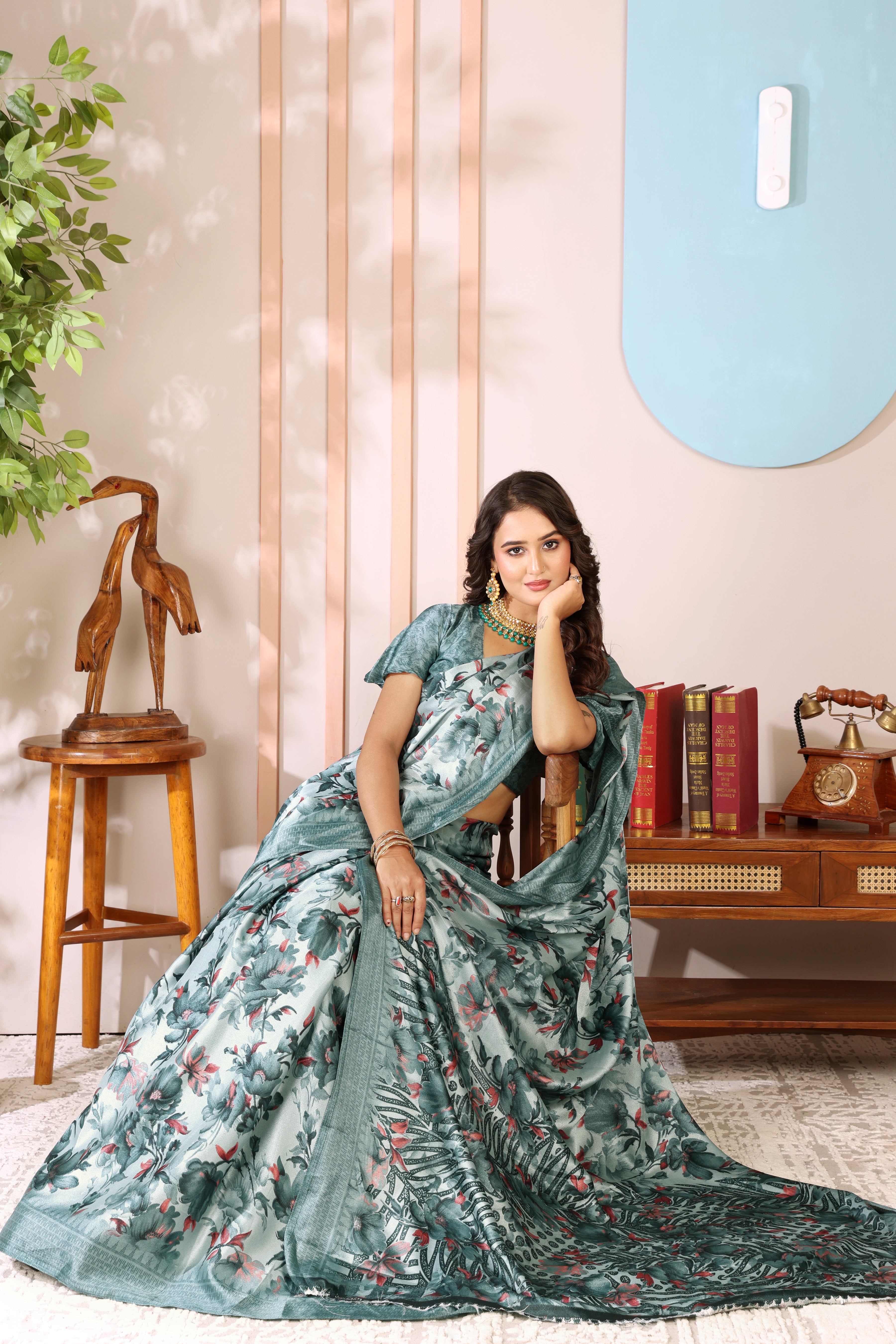 Gold Printed, Digital Print, Floral Print Bollywood Chiffon saree