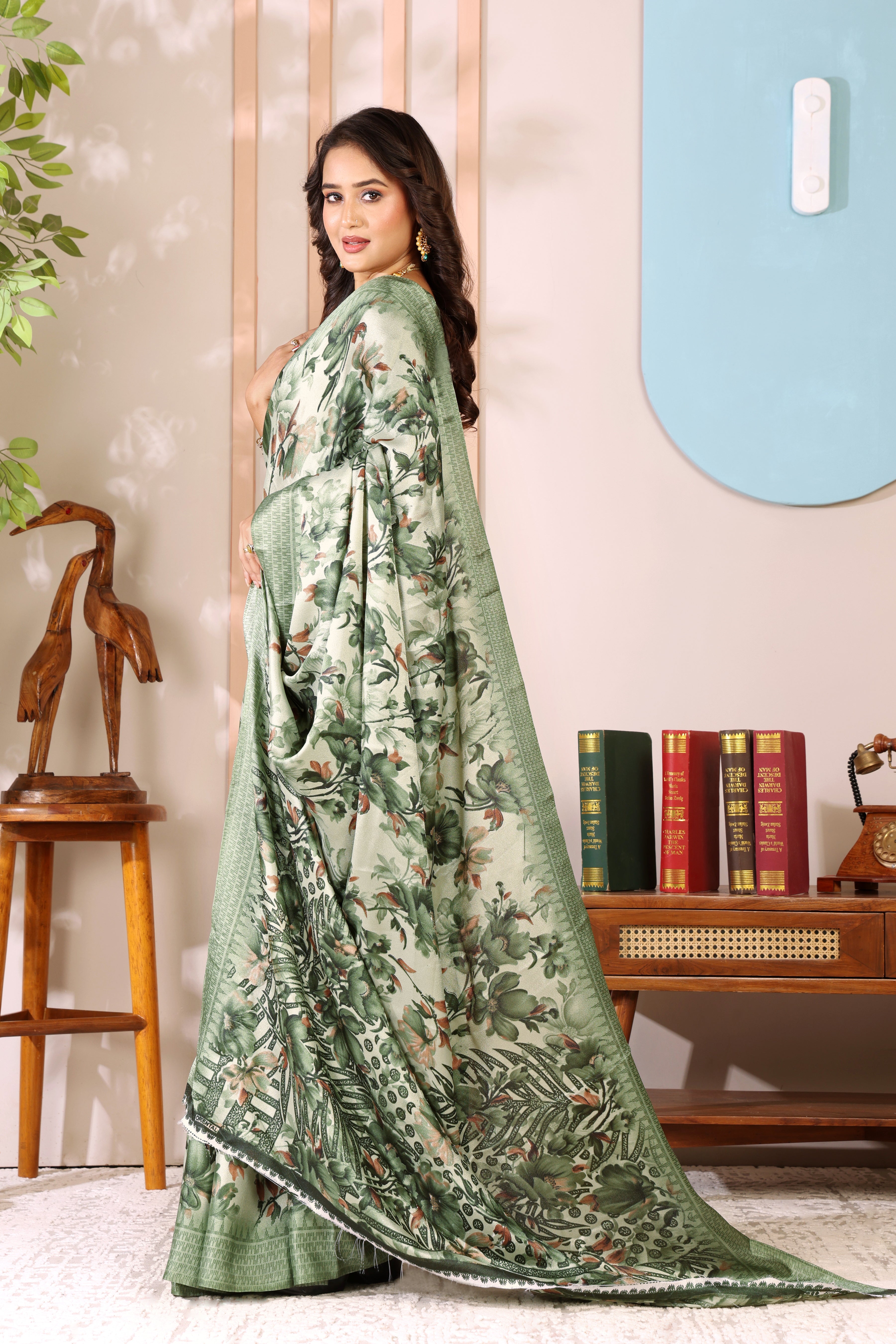 Gold Printed, Digital Print, Floral Print Bollywood Chiffon saree
