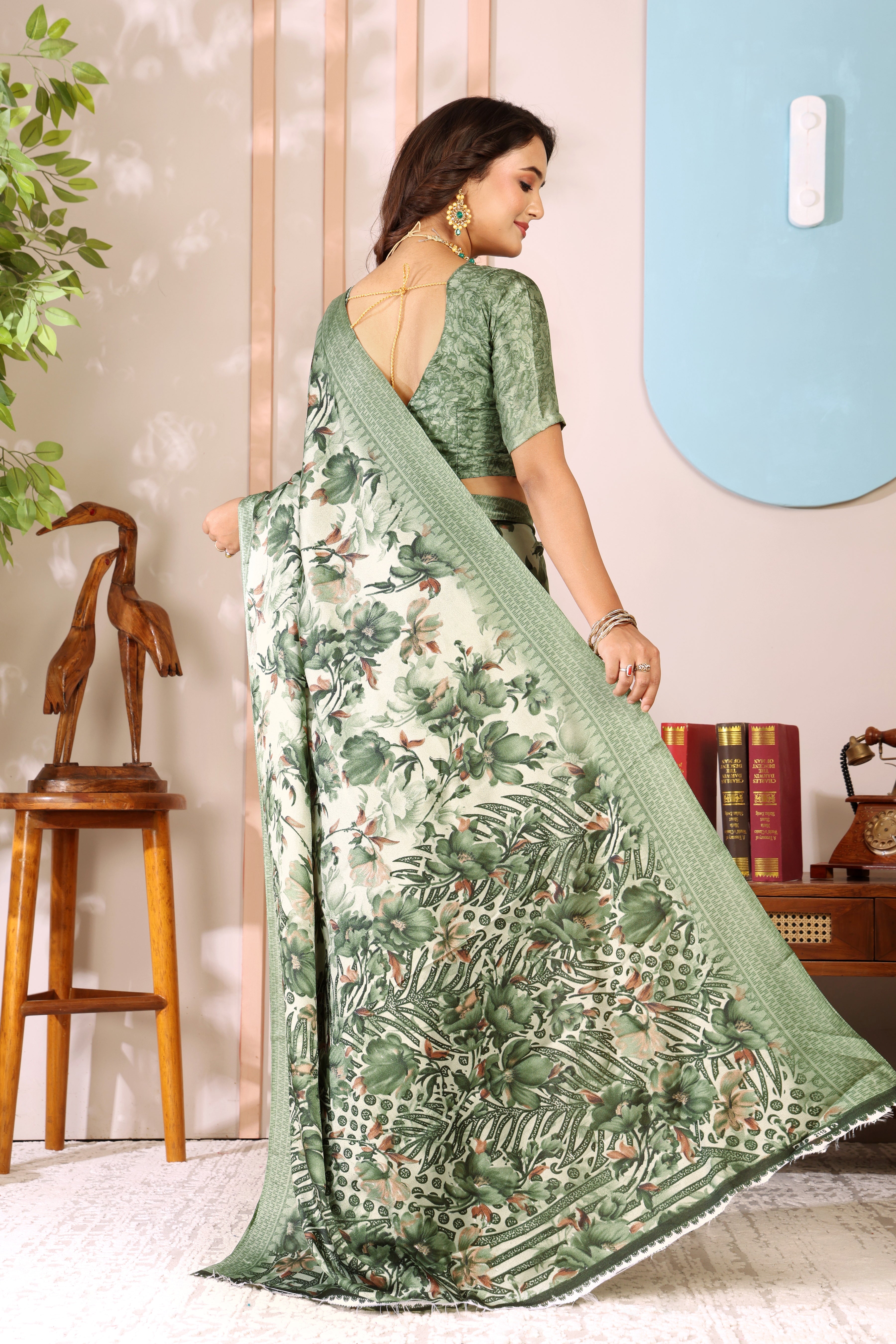 Gold Printed, Digital Print, Floral Print Bollywood Chiffon saree